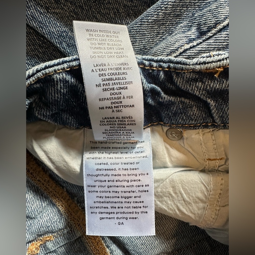 Good American Good '90s Icon Jean in Indigo065 - Picture 16 of 17